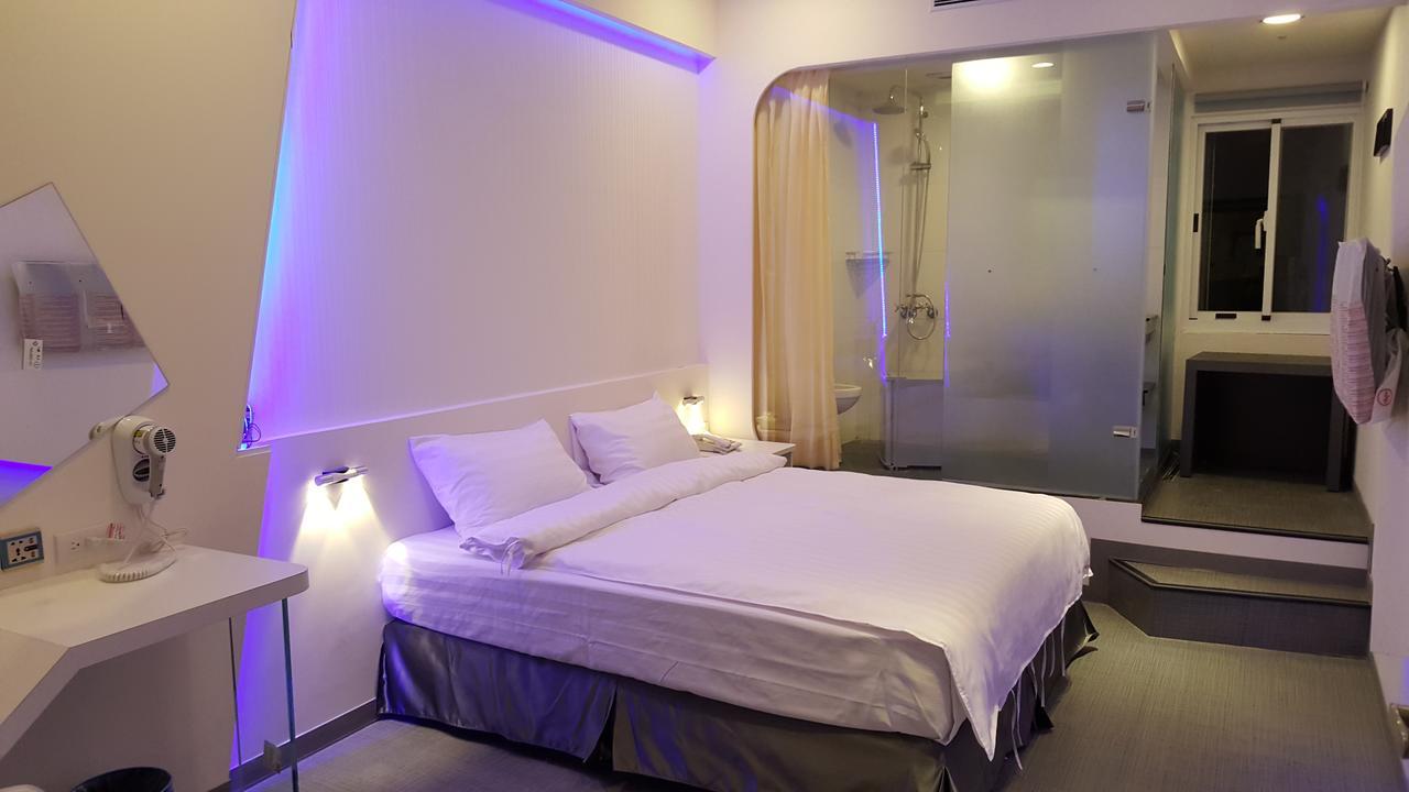 Galaxia Business Hotel Taichung Exterior photo