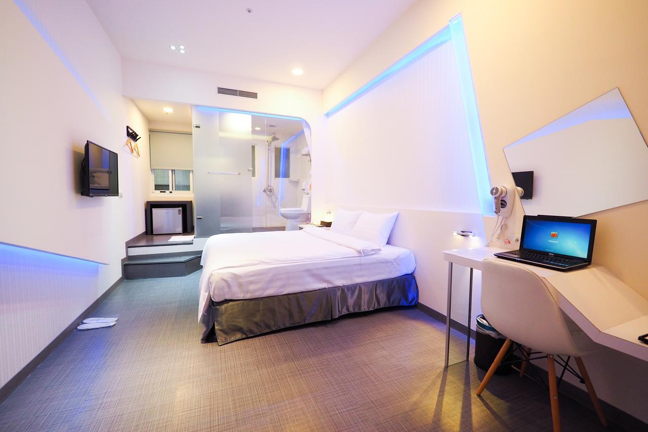 Galaxia Business Hotel Taichung Exterior photo
