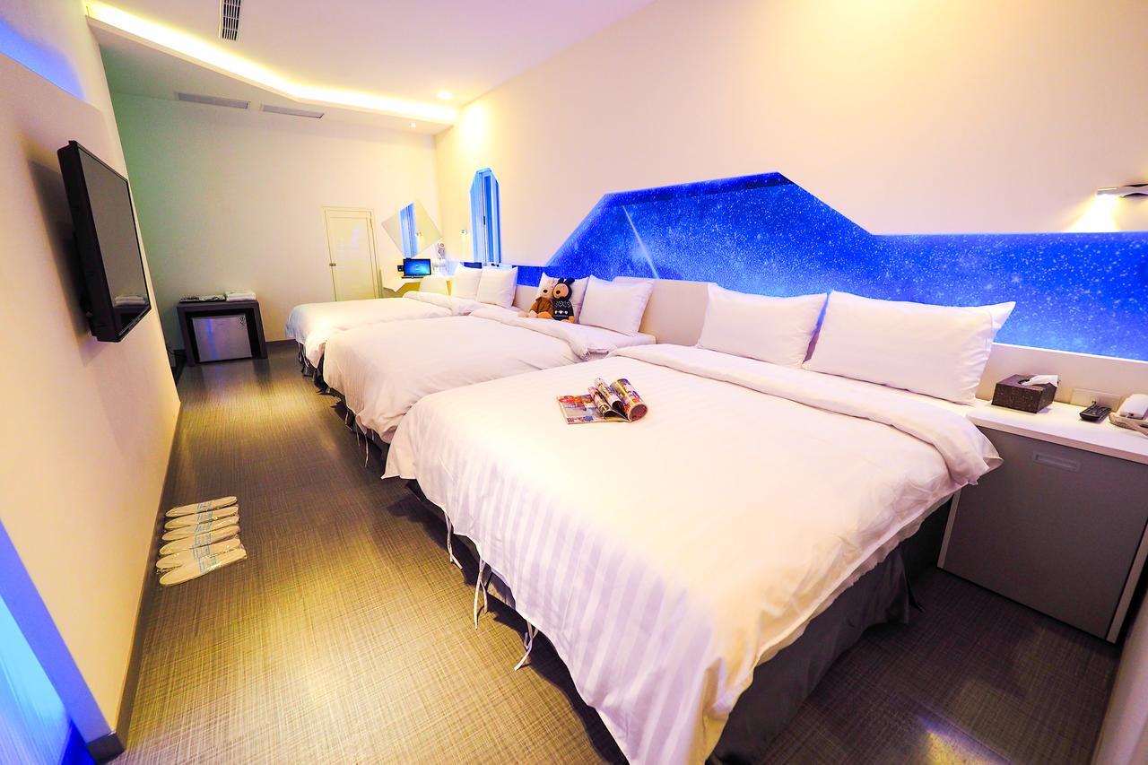 Galaxia Business Hotel Taichung Exterior photo