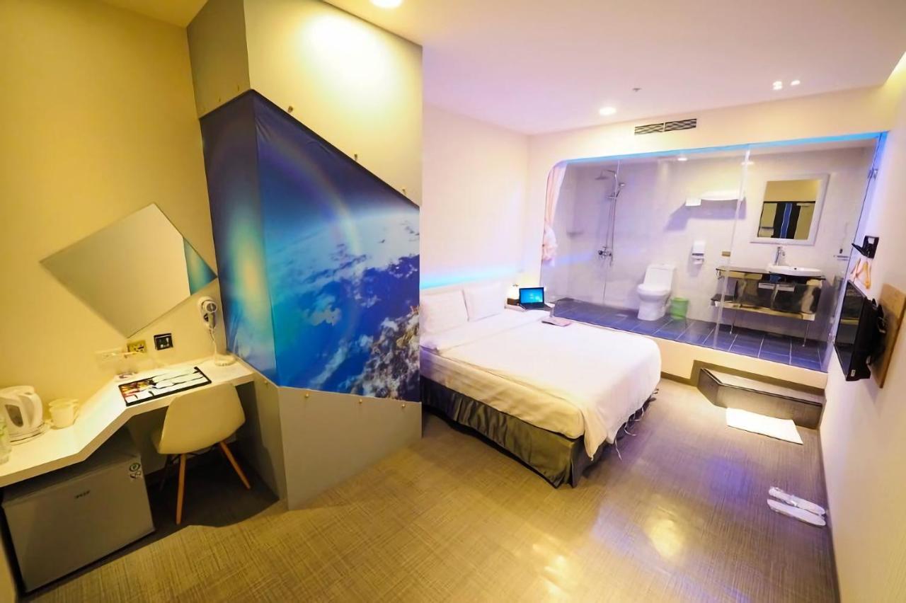 Galaxia Business Hotel Taichung Exterior photo